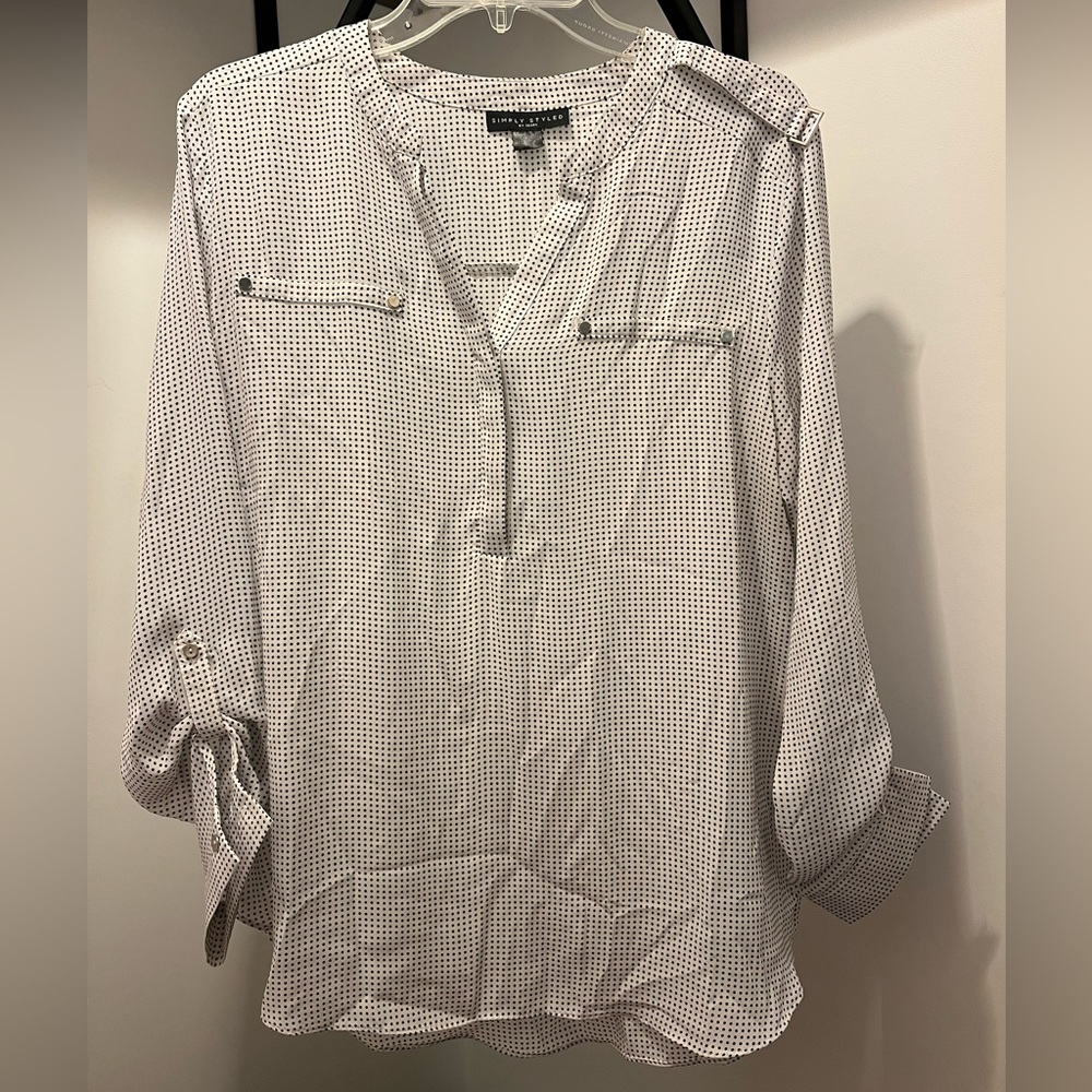 White & black mini dot printed blouse w/ roll tab sleeves - Sz L